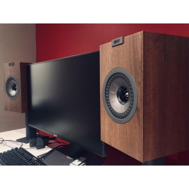 Полочная акустика KEF Q150 WALNUT (SP3958WA)